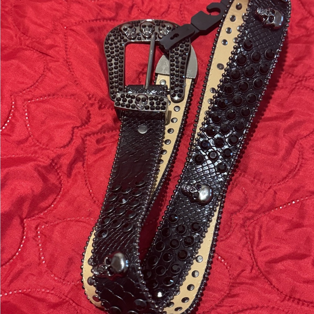 Edgy Black Belt with Skull Accents